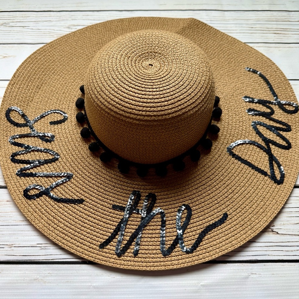 NWOT Women's Vacation Seas the Day Wide Brim Straw Beach Hat Sun Hat